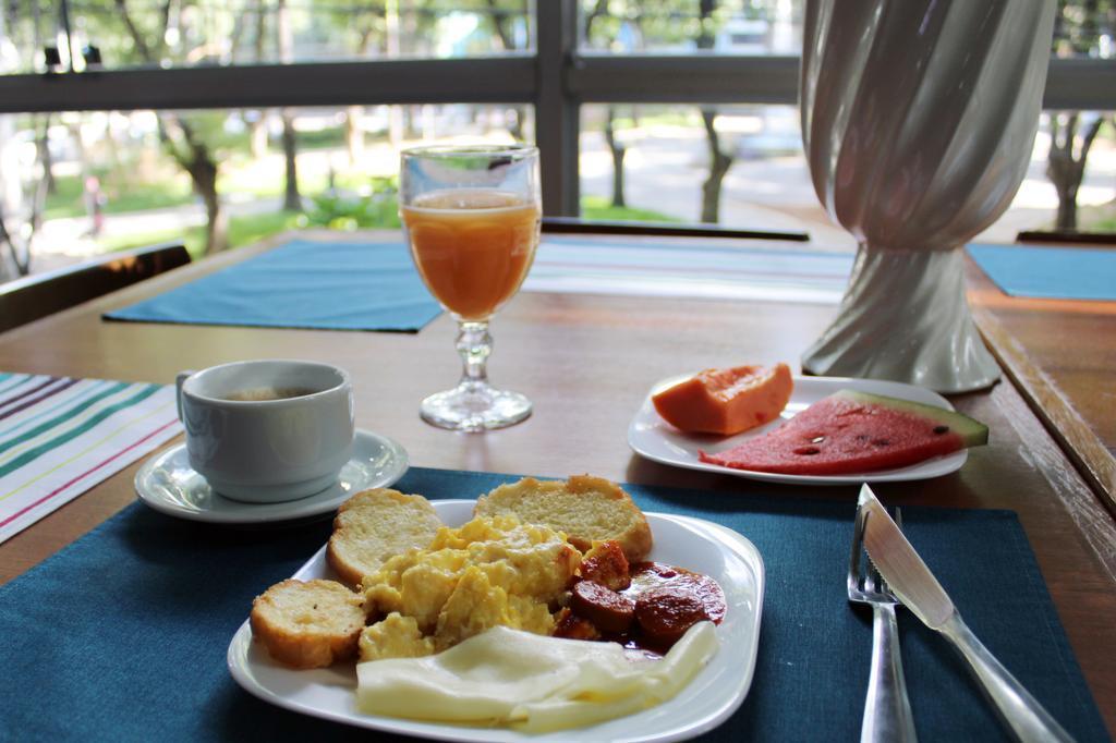 Realminas Hotel E Restaurante Governador Valadares Esterno foto