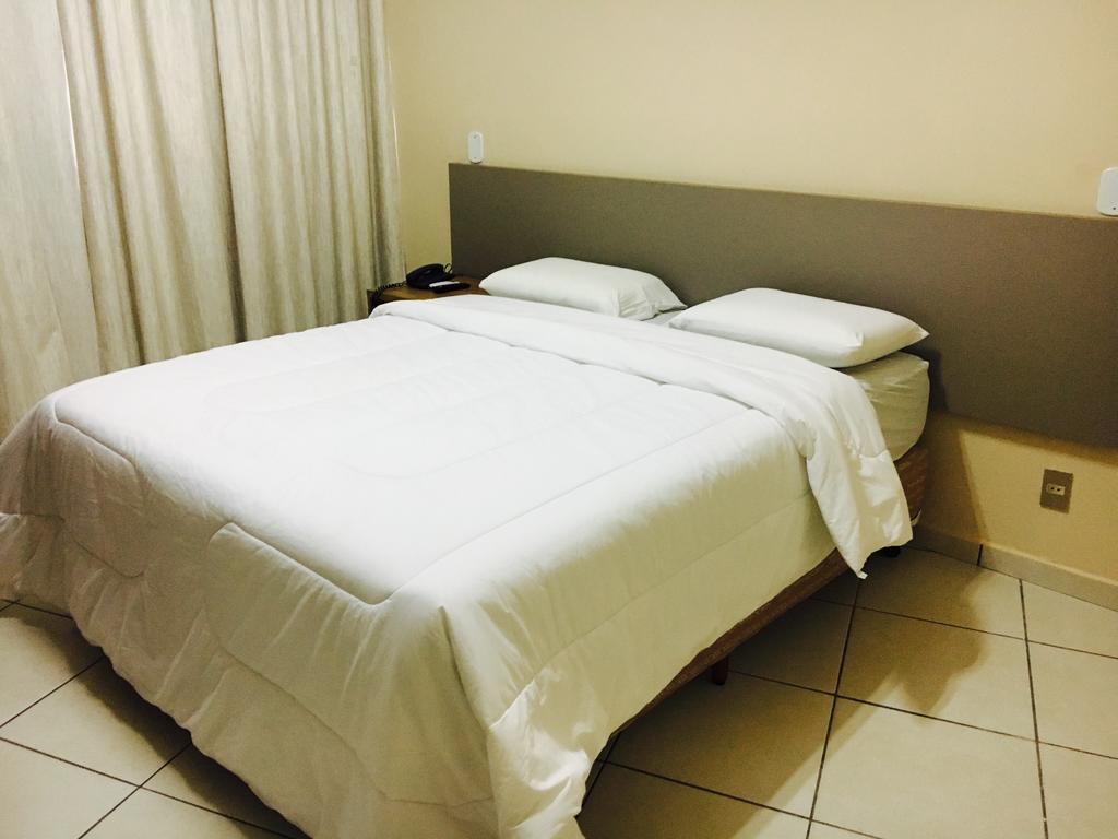 Realminas Hotel E Restaurante Governador Valadares Esterno foto